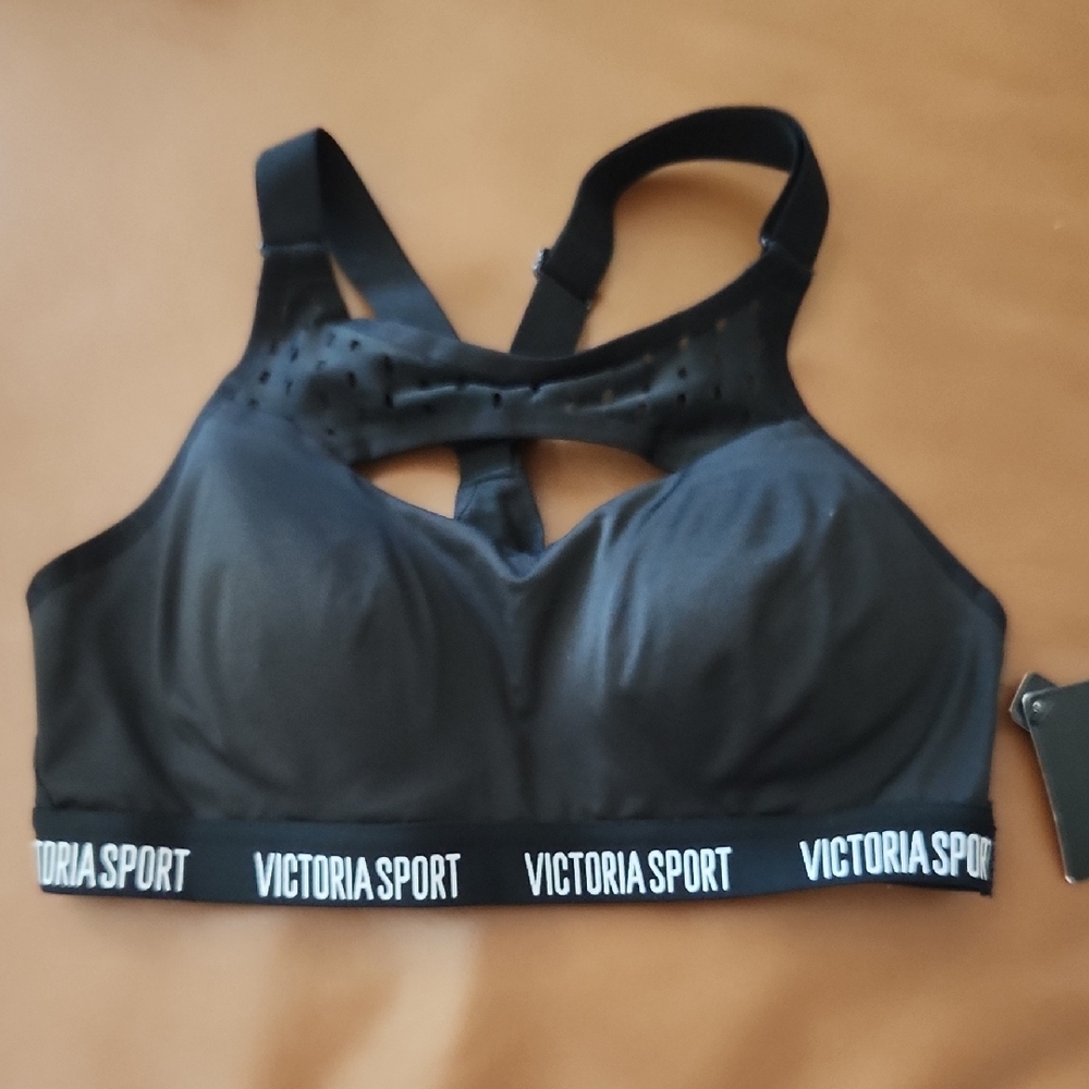 Black Sports Bra with Racerback and Keyhole‎ by